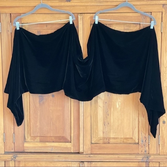 BLACK ALEXANDRA LUXURY VELVET STOLE LA JOLLA, CALIFORNIA - Picture 12 of 15